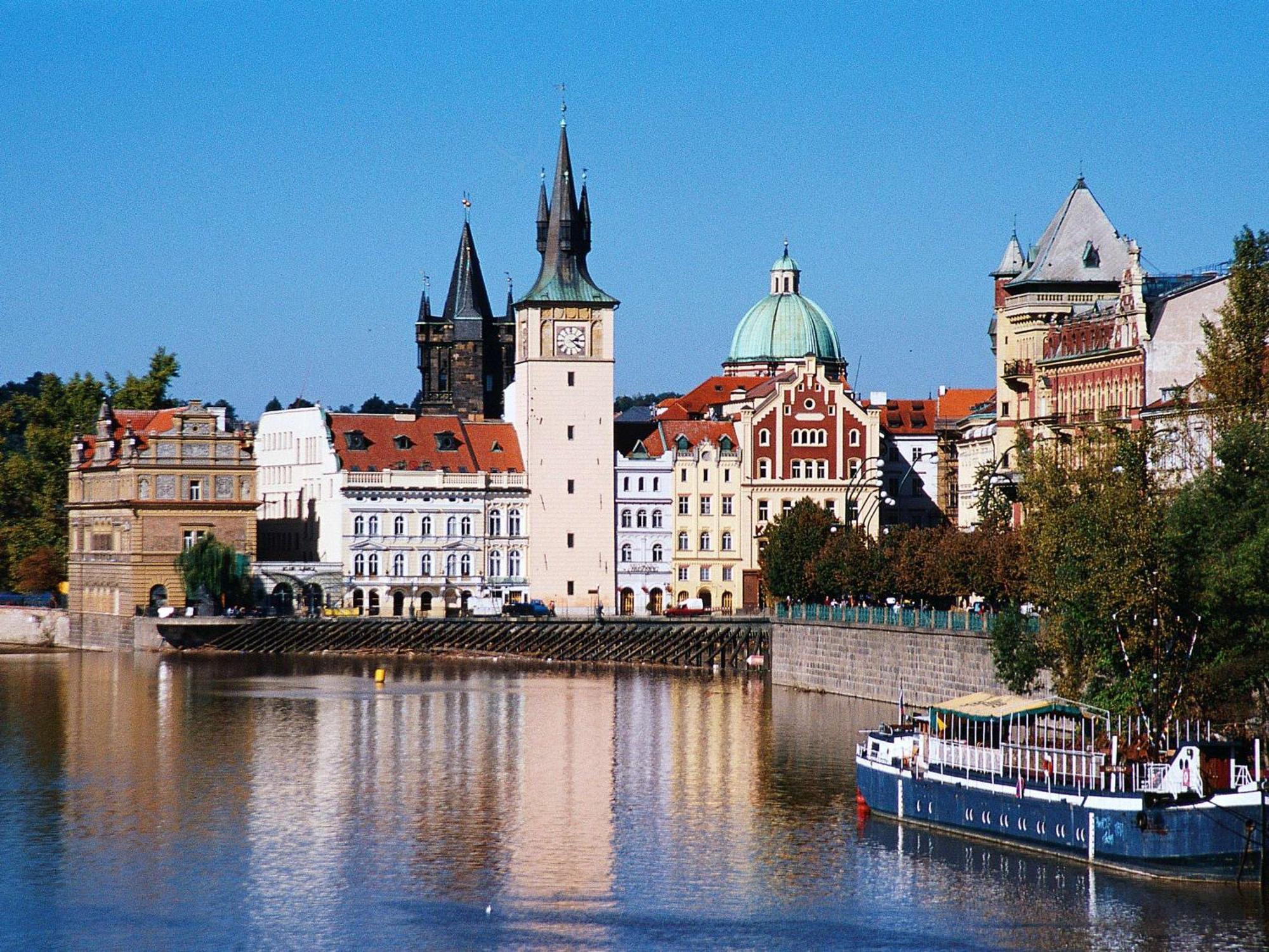 Fairmont Golden Prague Hotel Exterior photo